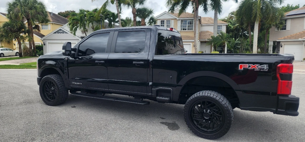 2024 Ford Super Duty 5th Gen - Image 16 of 21