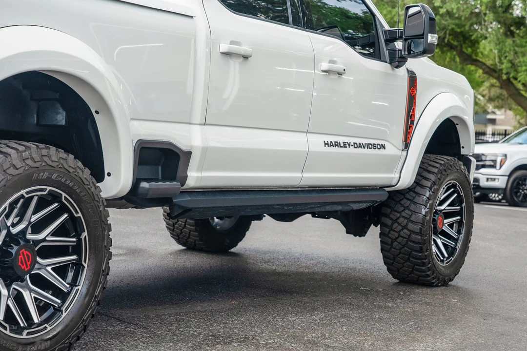 2024 Ford Super Duty 5th Gen - Image 29 of 31