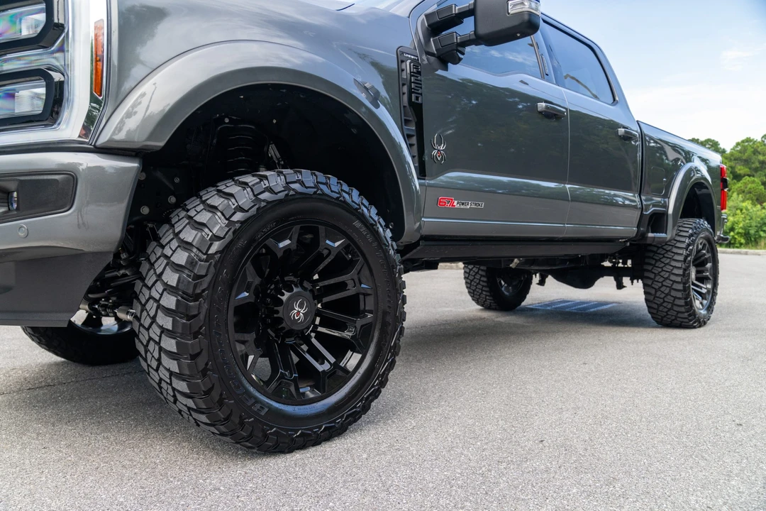 2024 Ford Super Duty 5th Gen - Image 18 of 31