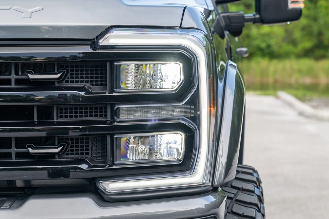 2024 Ford Super Duty 5th Gen - Image 11 of 31