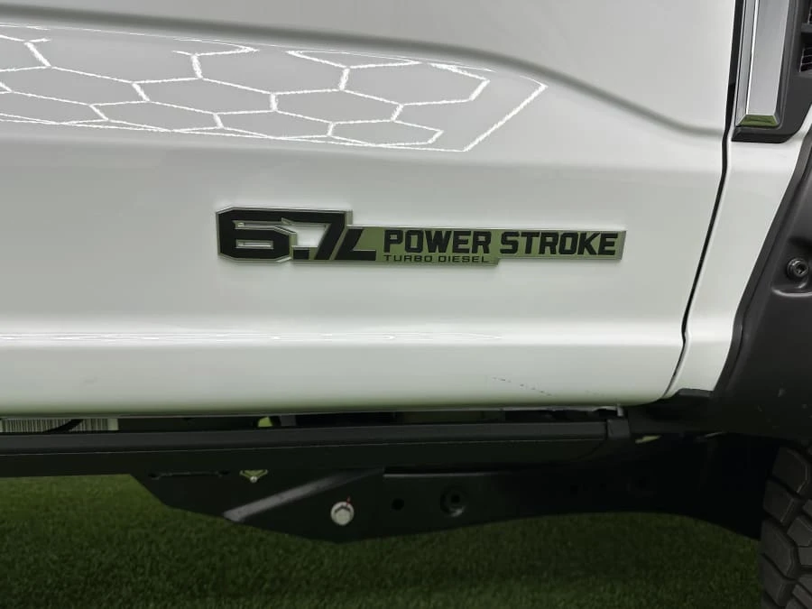 2024 Ford Super Duty 5th Gen - Image 9 of 21