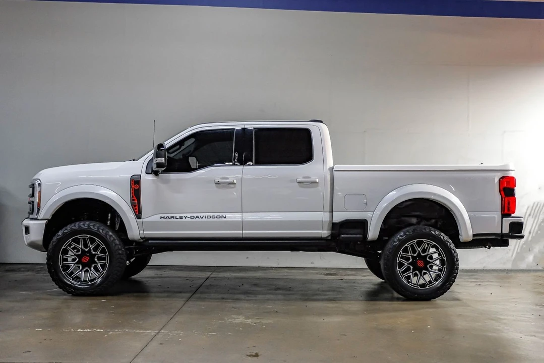 2024 Ford Super Duty 5th Gen - Image 18 of 21