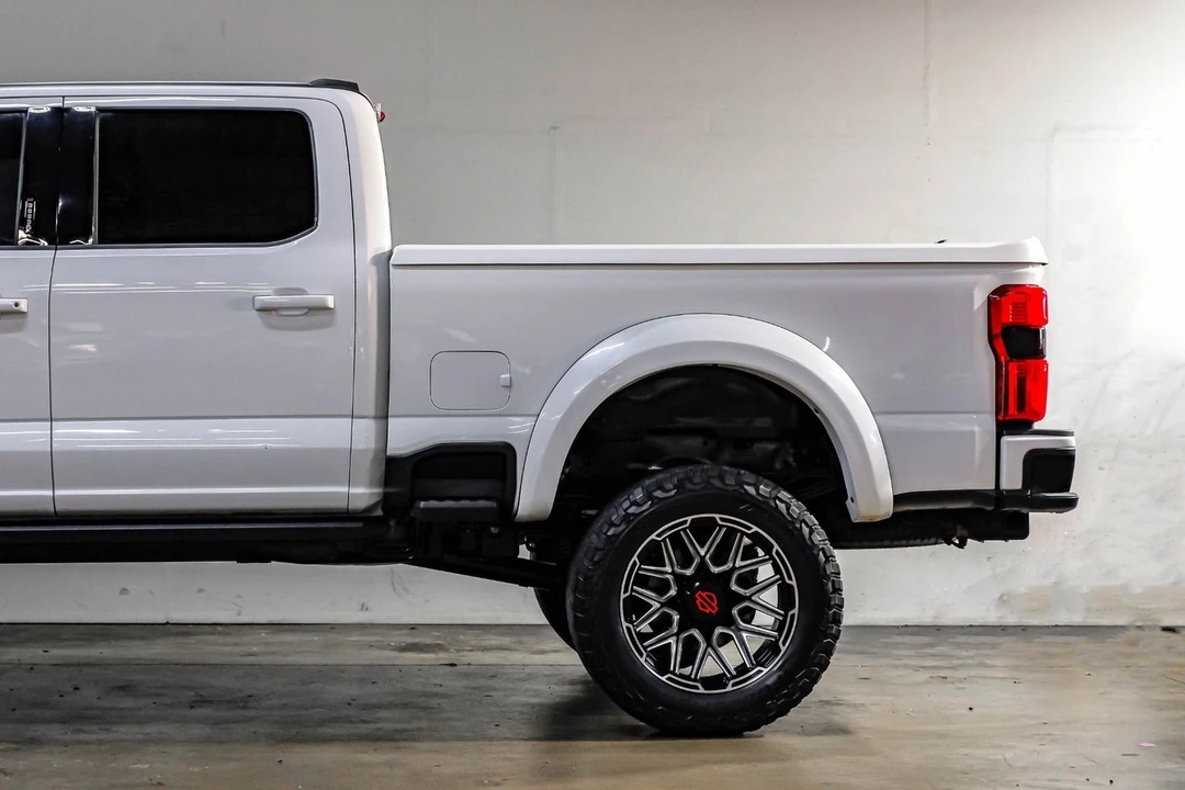 2024 Ford Super Duty 5th Gen - Image 20 of 21
