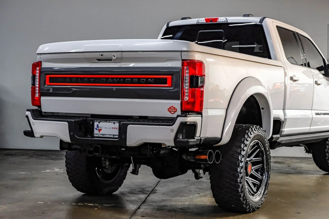 2024 Ford Super Duty 5th Gen - Image 14 of 21