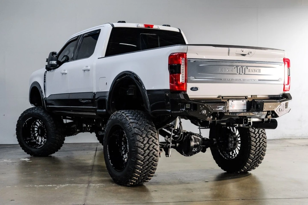 2024 Ford Super Duty 5th Gen - Image 16 of 21