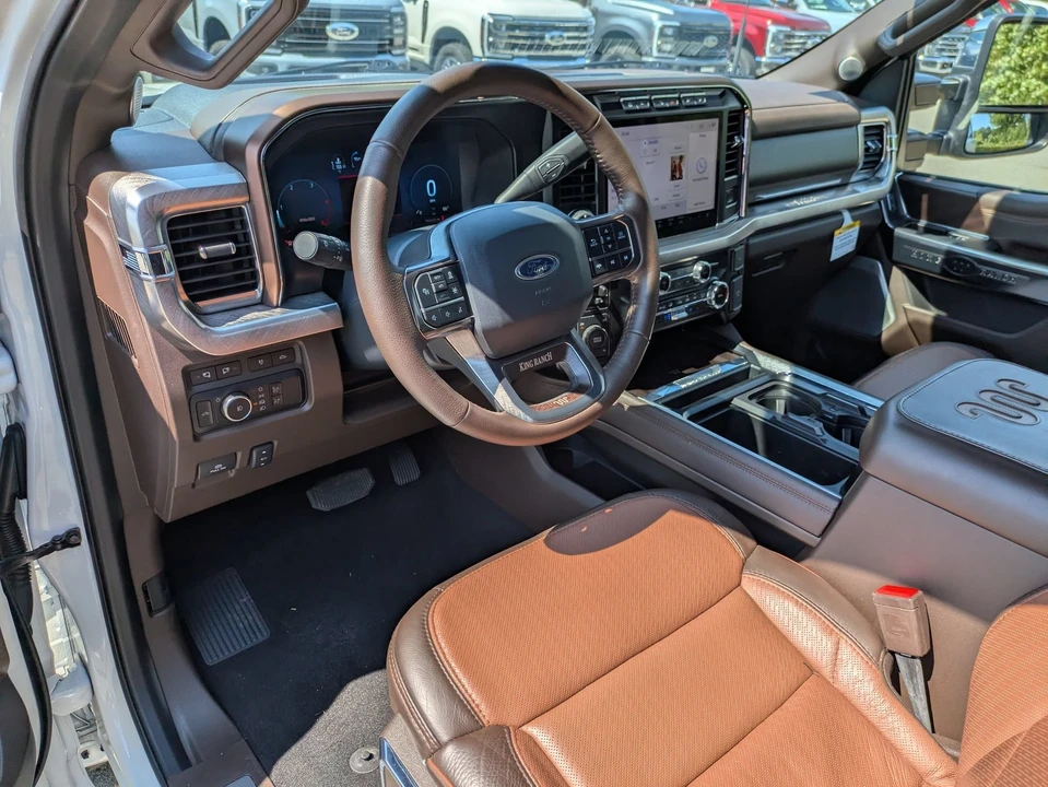 2024 Ford Super Duty 5th Gen - Image 15 of 31