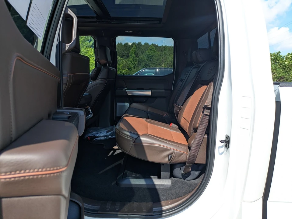 2024 Ford Super Duty 5th Gen - Image 29 of 31