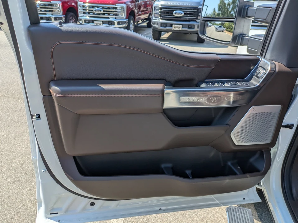 2024 Ford Super Duty 5th Gen - Image 16 of 31