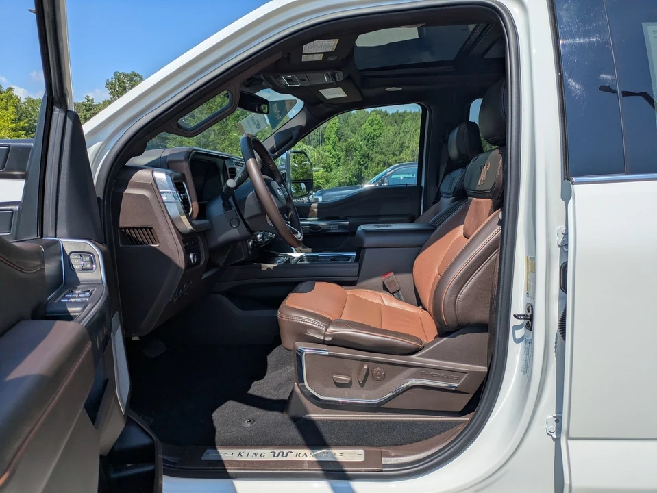 2024 Ford Super Duty 5th Gen - Image 13 of 31