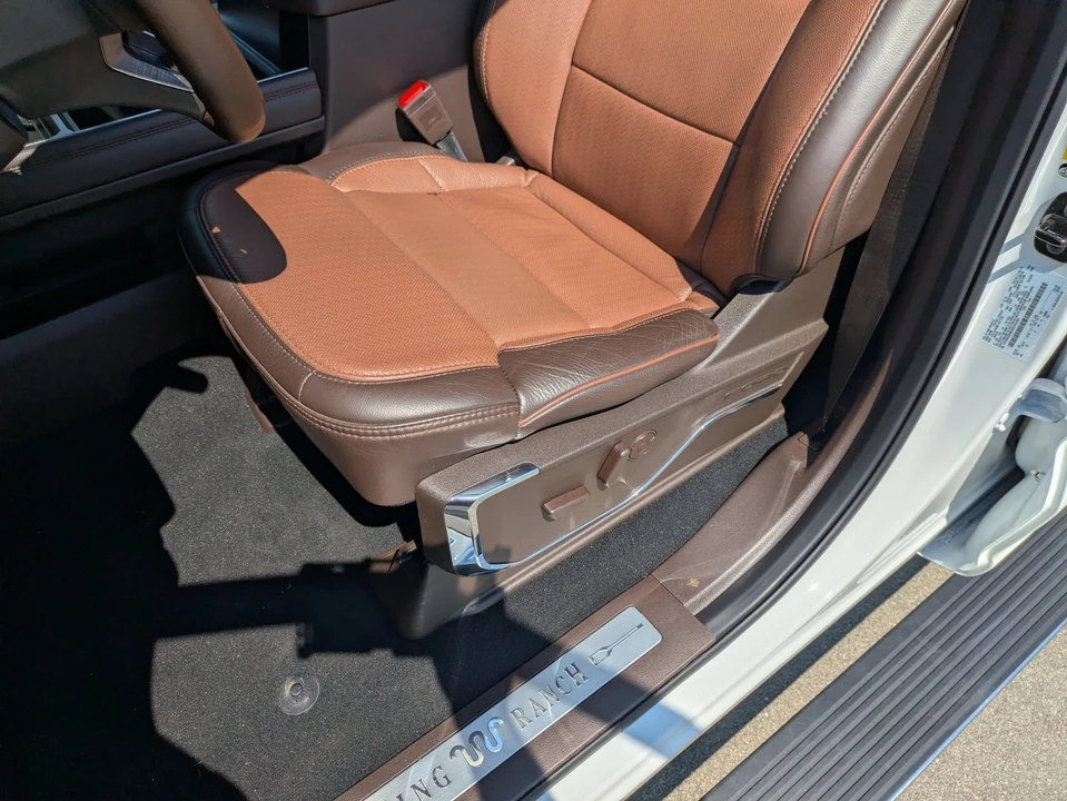 2024 Ford Super Duty 5th Gen - Image 14 of 31