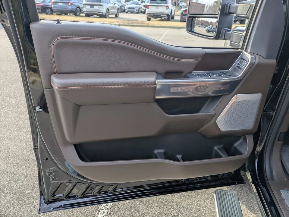 2024 Ford Super Duty 5th Gen - Image 16 of 21