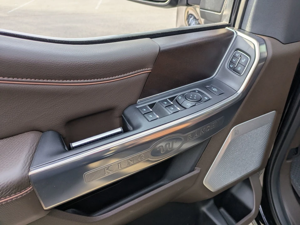 2024 Ford Super Duty 5th Gen - Image 17 of 21