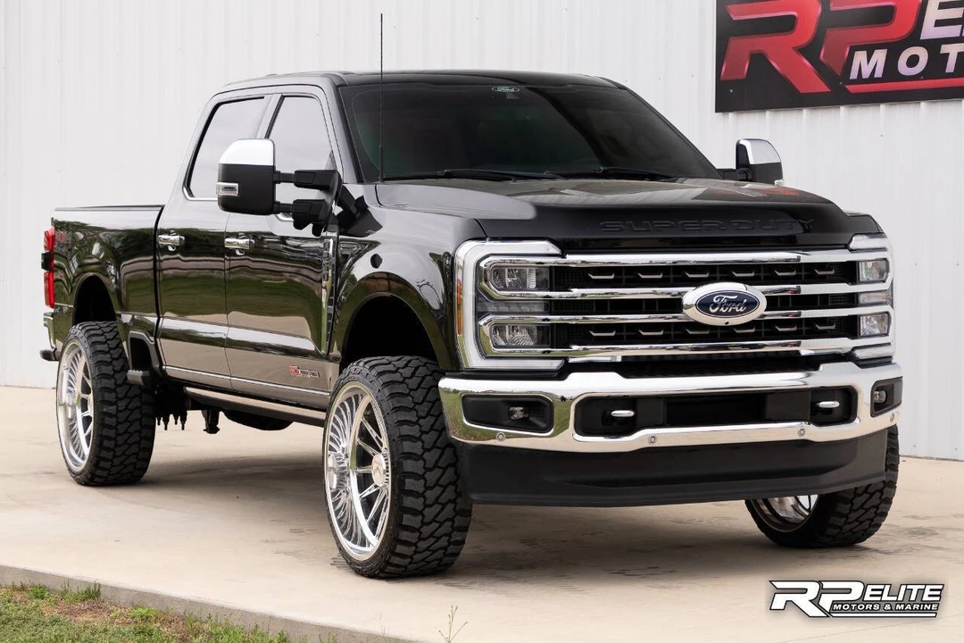 2024 Ford Super Duty 5th Gen - Image 2 of 31