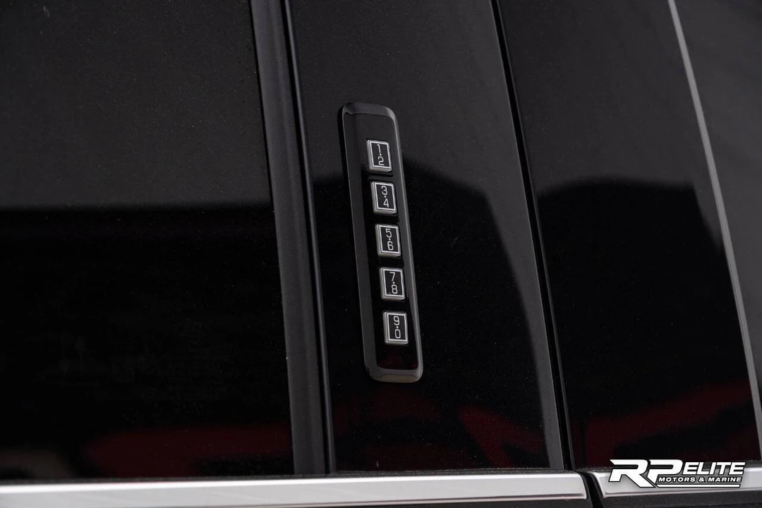 2024 Ford Super Duty 5th Gen - Image 26 of 31