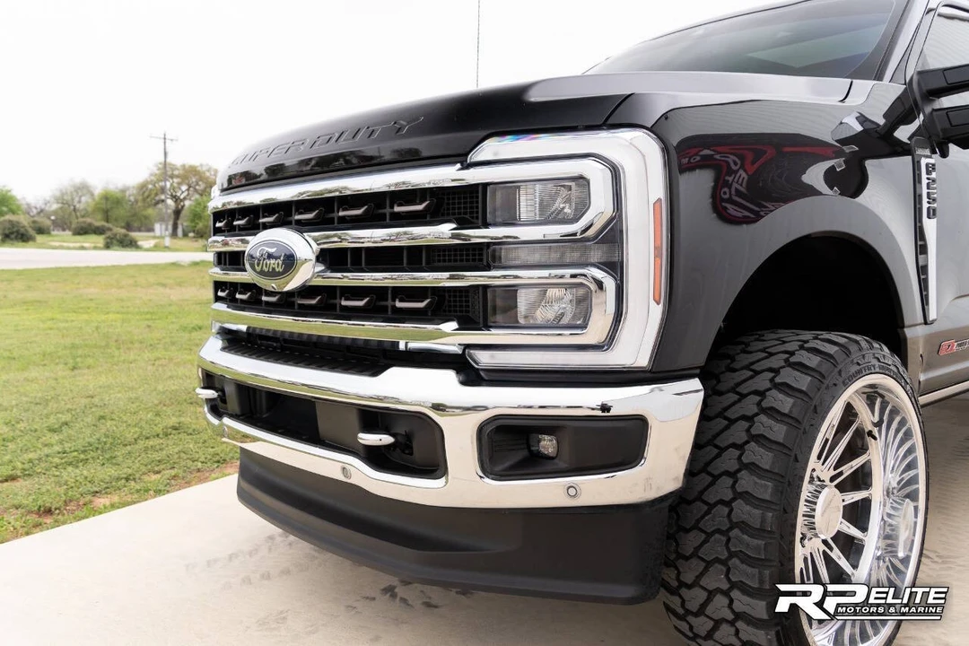 2024 Ford Super Duty 5th Gen - Image 19 of 31