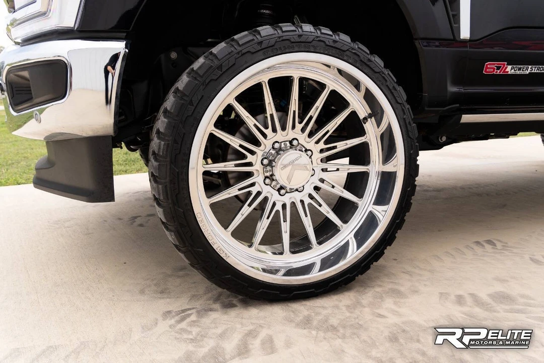 2024 Ford Super Duty 5th Gen - Image 22 of 31