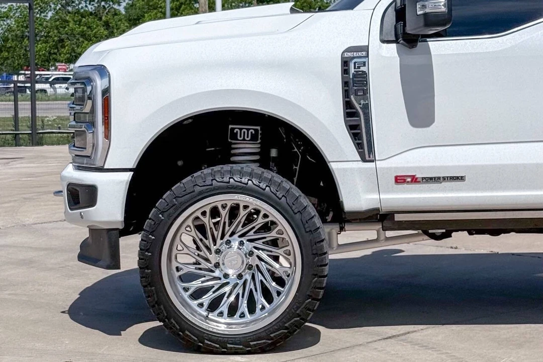 2024 Ford Super Duty 5th Gen - Image 7 of 10