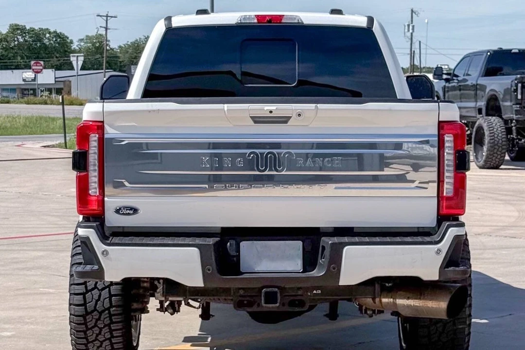 2024 Ford Super Duty 5th Gen - Image 5 of 10