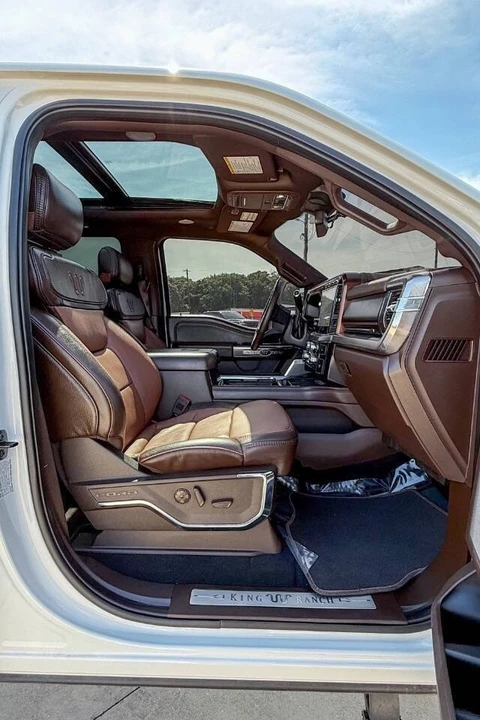 2024 Ford Super Duty 5th Gen - Image 9 of 10