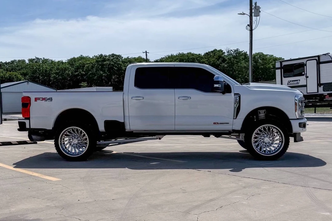 2024 Ford Super Duty 5th Gen - Image 3 of 10