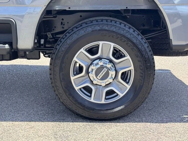 2024 Ford Super Duty 5th Gen - Image 14 of 30