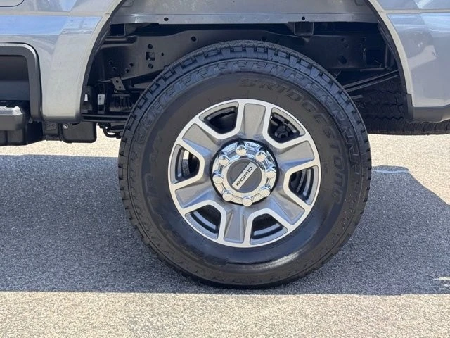 2024 Ford Super Duty 5th Gen - Image 14 of 30