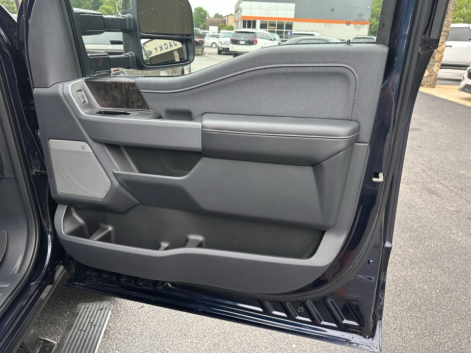 2024 Ford Super Duty 5th Gen - Image 16 of 31