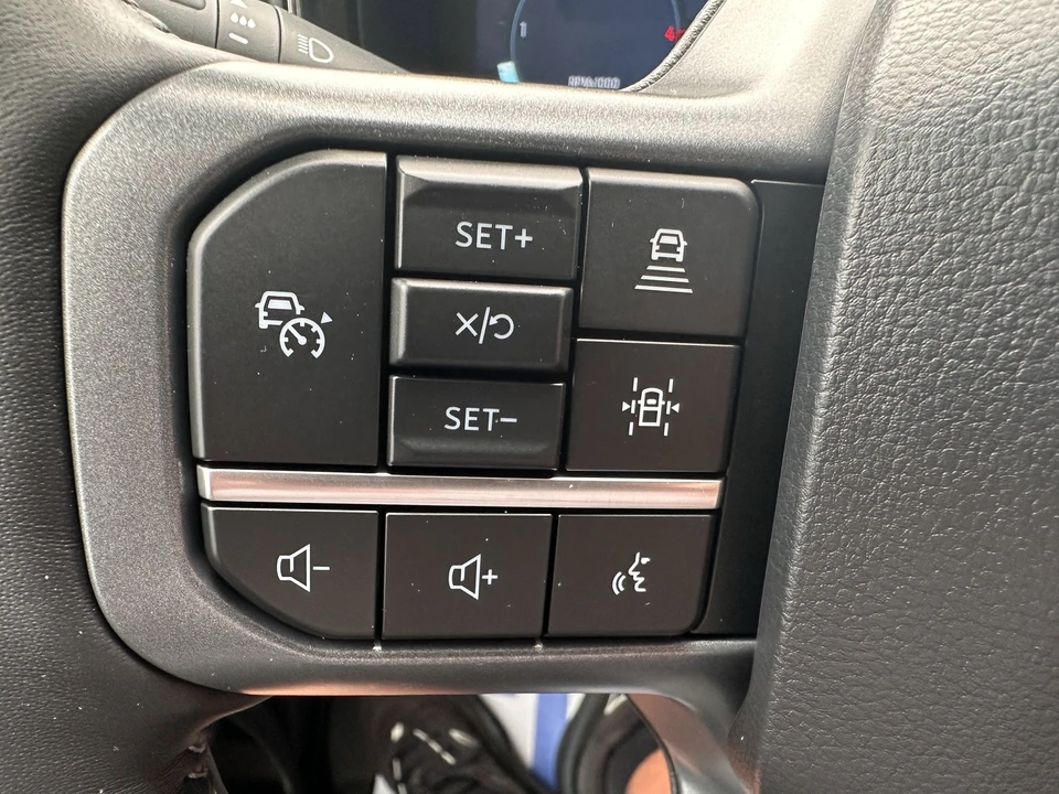 2024 Ford Super Duty 5th Gen - Image 25 of 31
