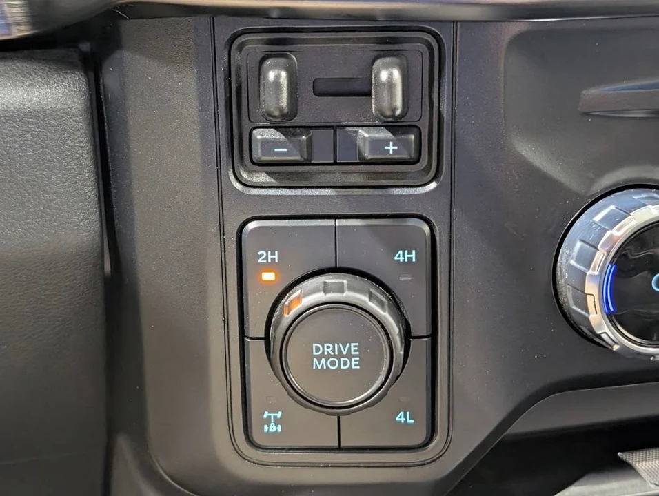 2024 Ford Super Duty 5th Gen - Image 7 of 31