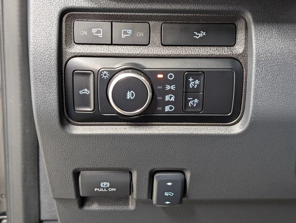 2024 Ford Super Duty 5th Gen - Image 14 of 31