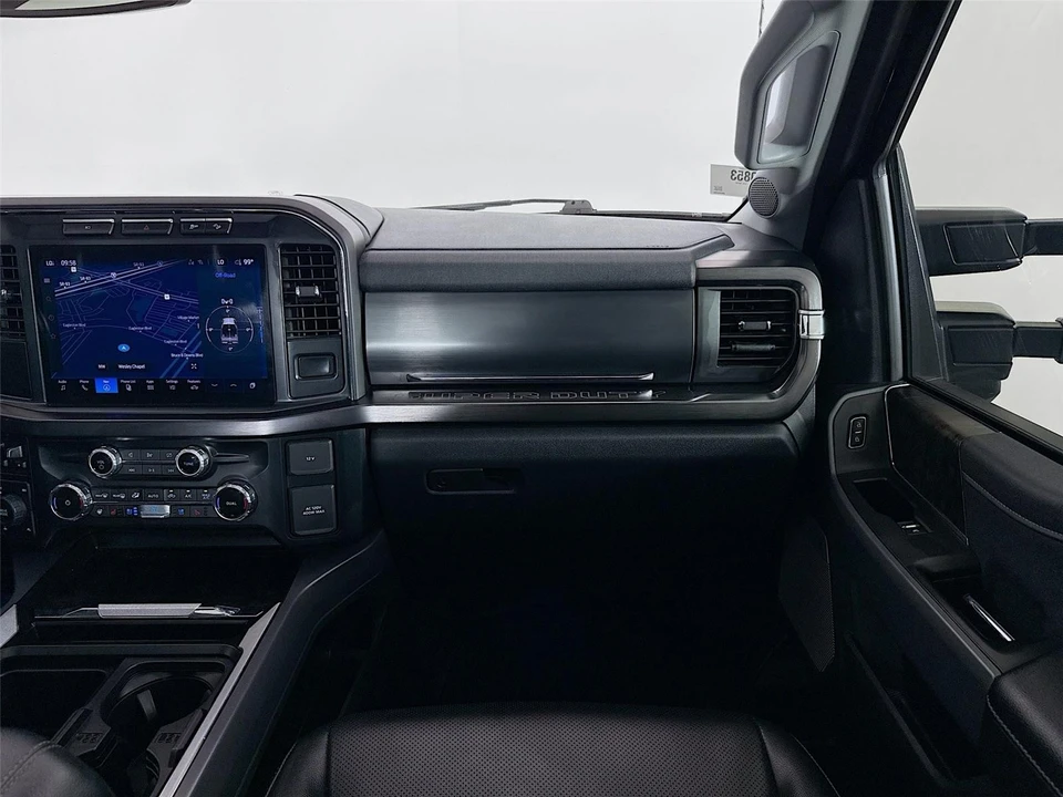 2024 Ford Super Duty 5th Gen - Image 26 of 31
