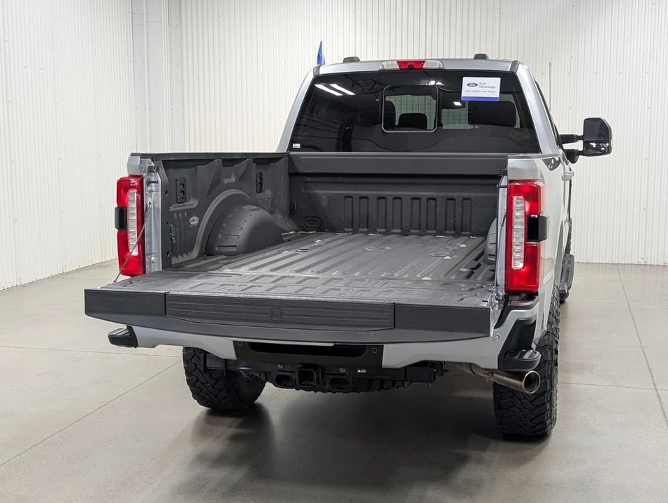 2024 Ford Super Duty 5th Gen - Image 27 of 31