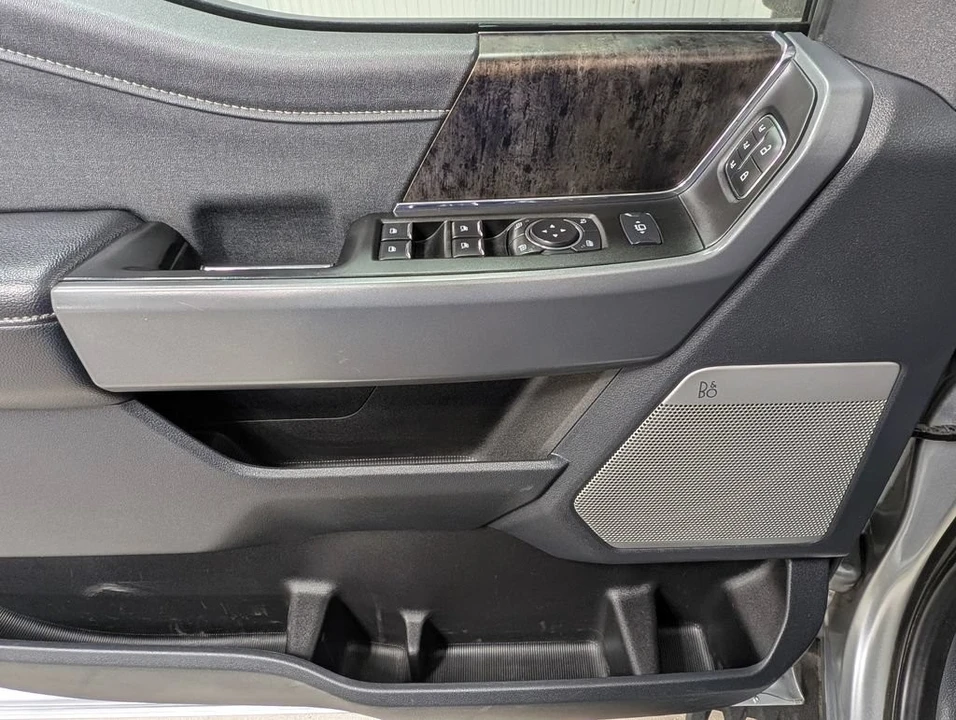 2024 Ford Super Duty 5th Gen - Image 15 of 31