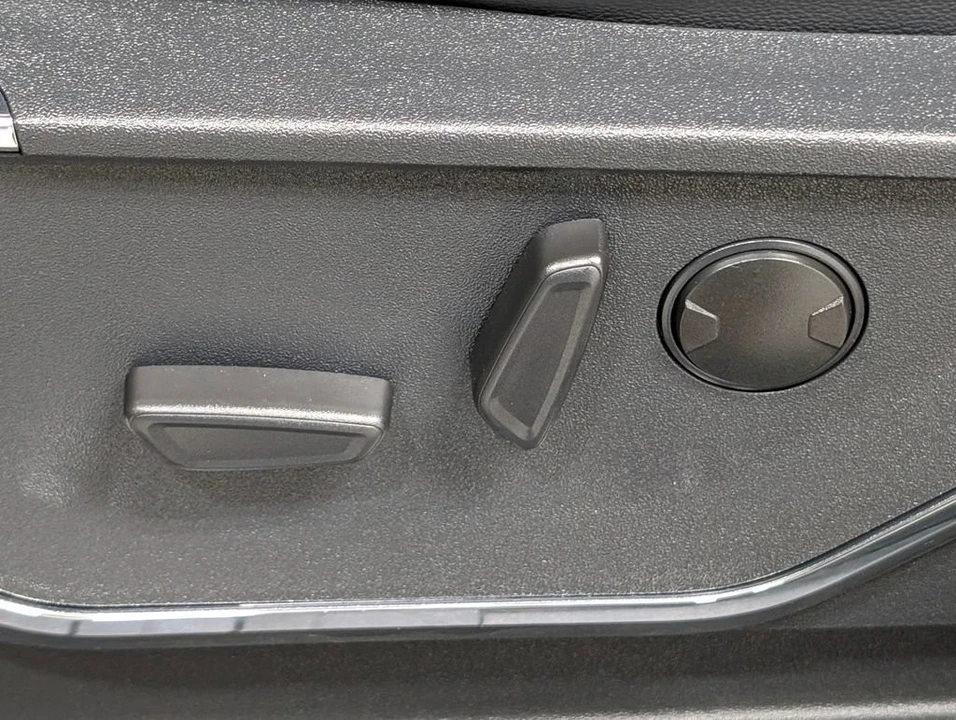 2024 Ford Super Duty 5th Gen - Image 17 of 31