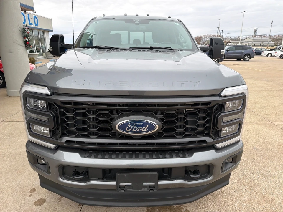 2024 Ford Super Duty 5th Gen - Image 22 of 31