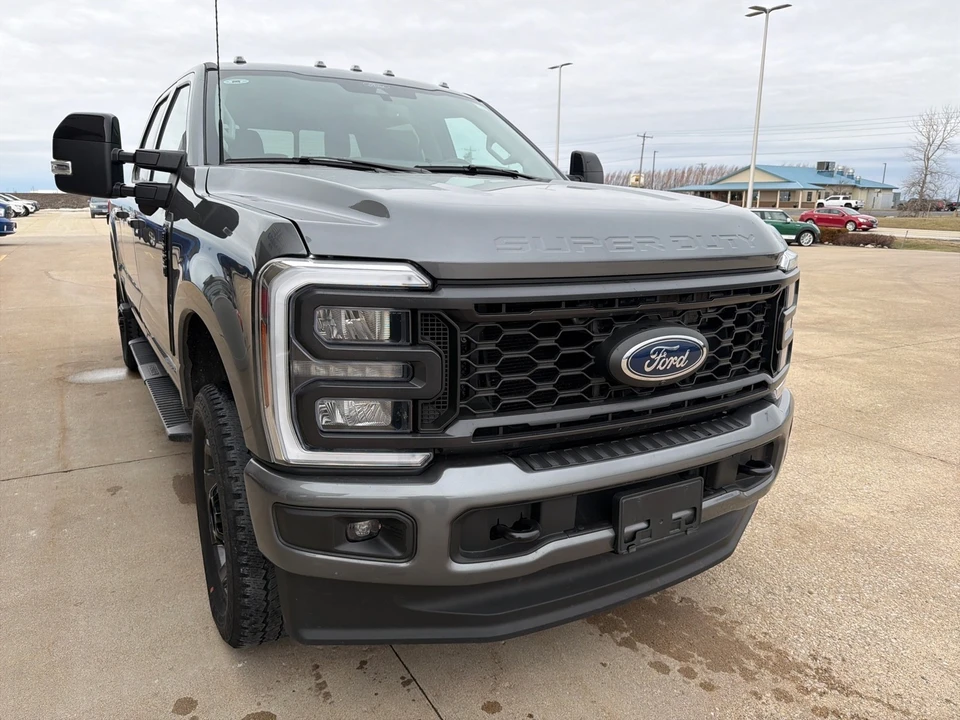 2024 Ford Super Duty 5th Gen - Image 21 of 31