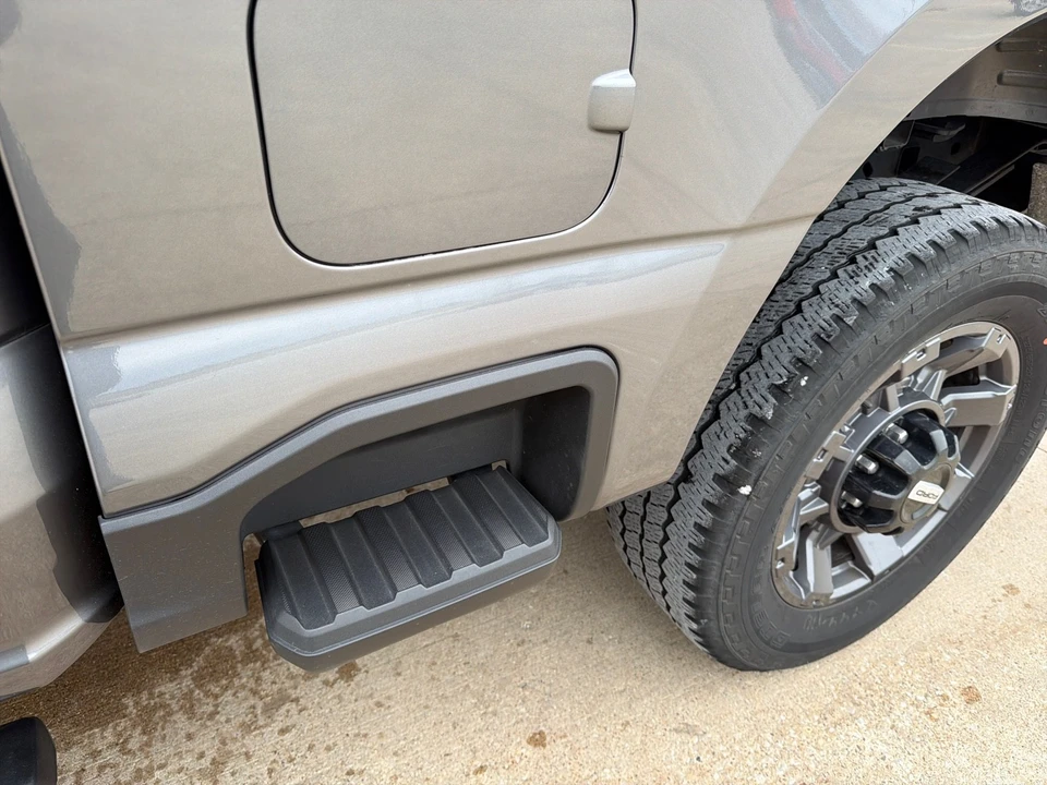 2024 Ford Super Duty 5th Gen - Image 5 of 31