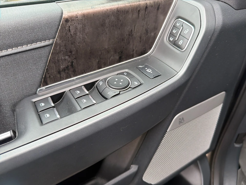2024 Ford Super Duty 5th Gen - Image 30 of 31