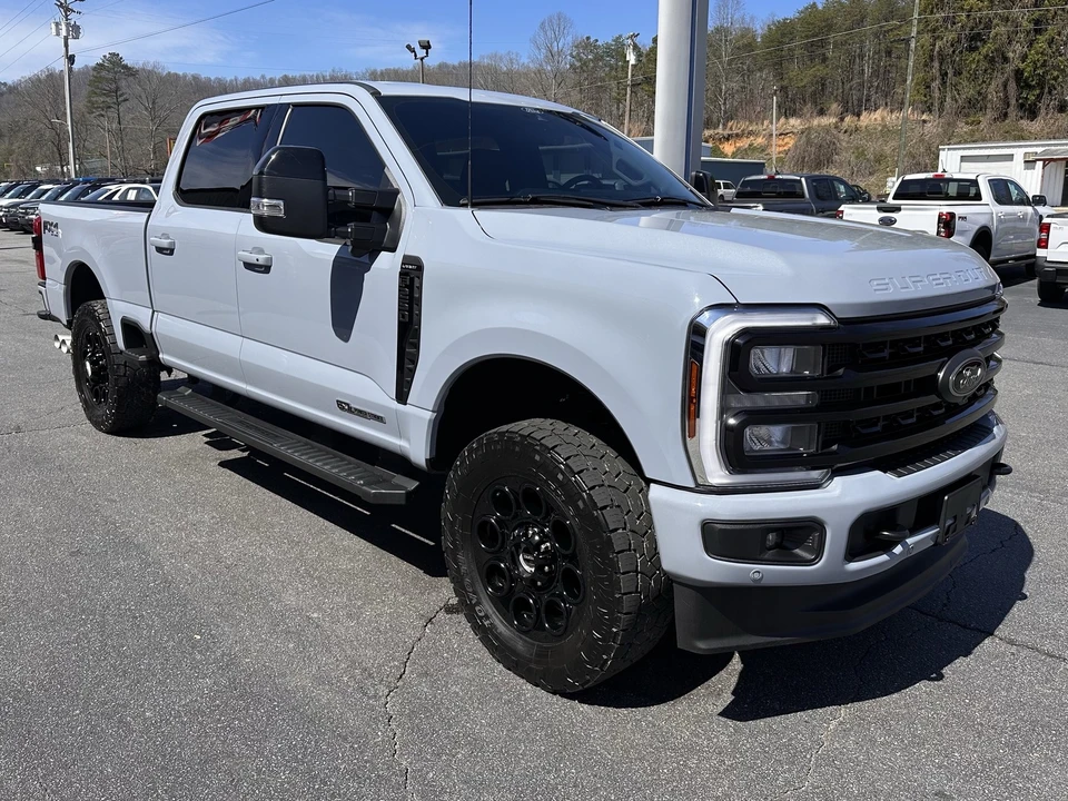 2024 Ford Super Duty 5th Gen - Image 3 of 30