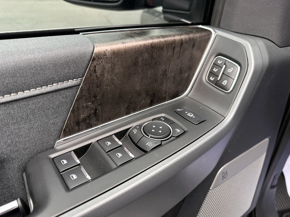 2024 Ford Super Duty 5th Gen - Image 18 of 31