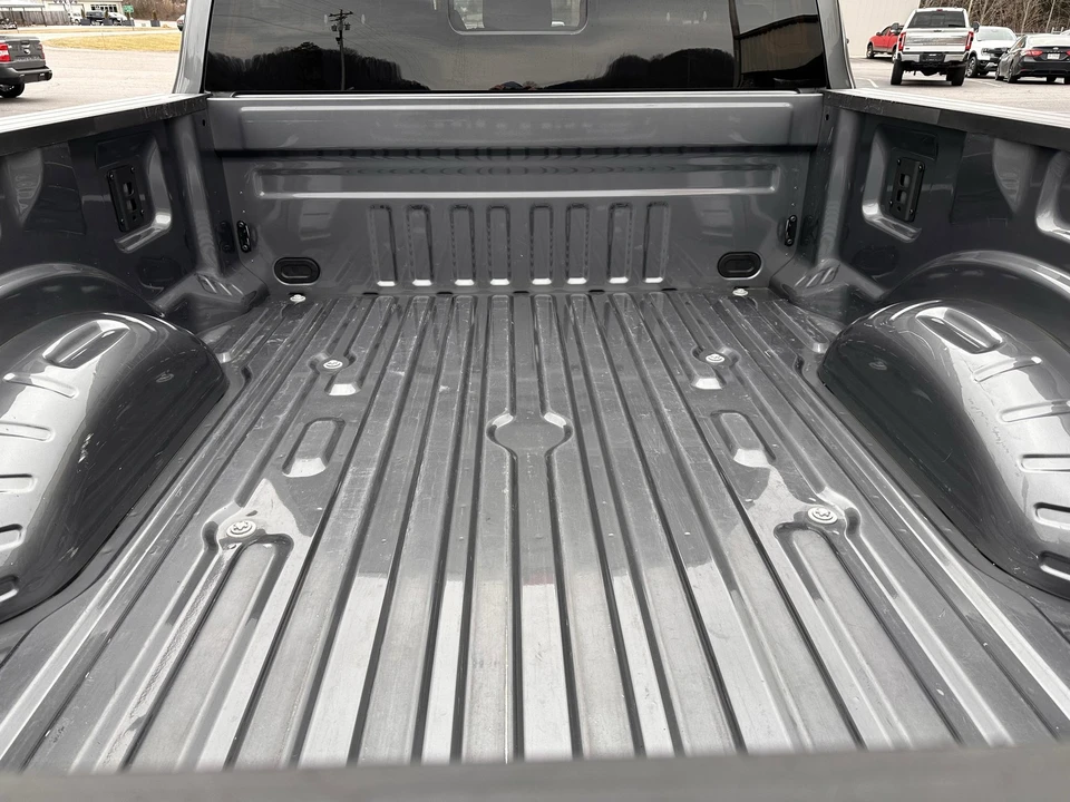 2024 Ford Super Duty 5th Gen - Image 9 of 12