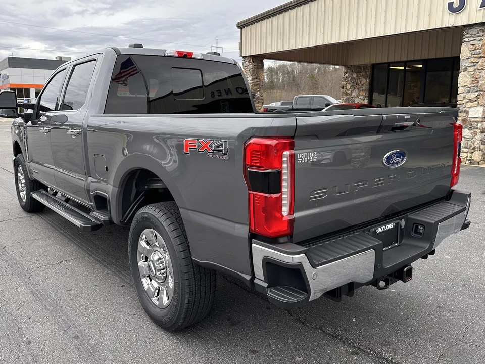 2024 Ford Super Duty 5th Gen - Image 8 of 12