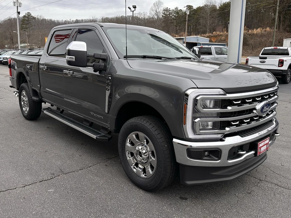 2024 Ford Super Duty 5th Gen - Image 4 of 31