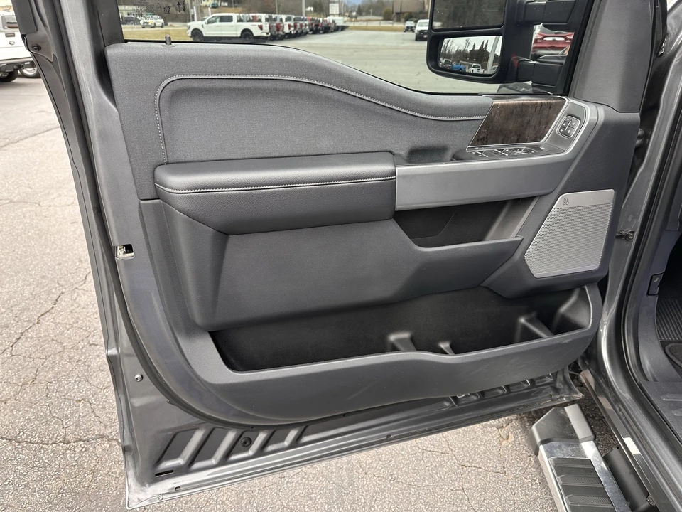 2024 Ford Super Duty 5th Gen - Image 10 of 31