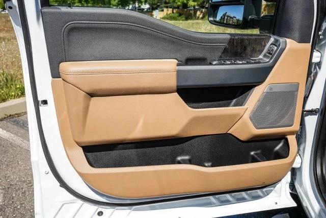 2024 Ford Super Duty 5th Gen - Image 19 of 31
