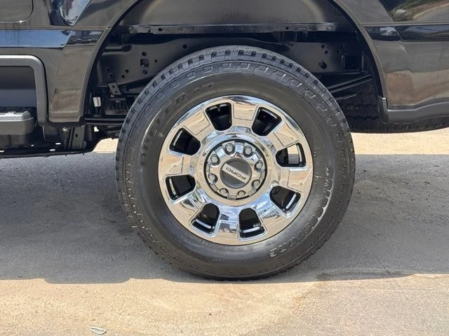 2024 Ford Super Duty 5th Gen - Image 14 of 31