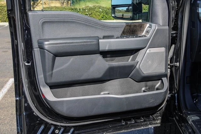 2024 Ford Super Duty 5th Gen - Image 18 of 31