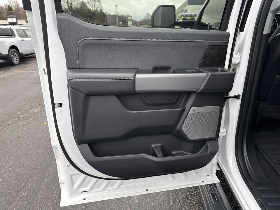 2024 Ford Super Duty 5th Gen - Image 12 of 12
