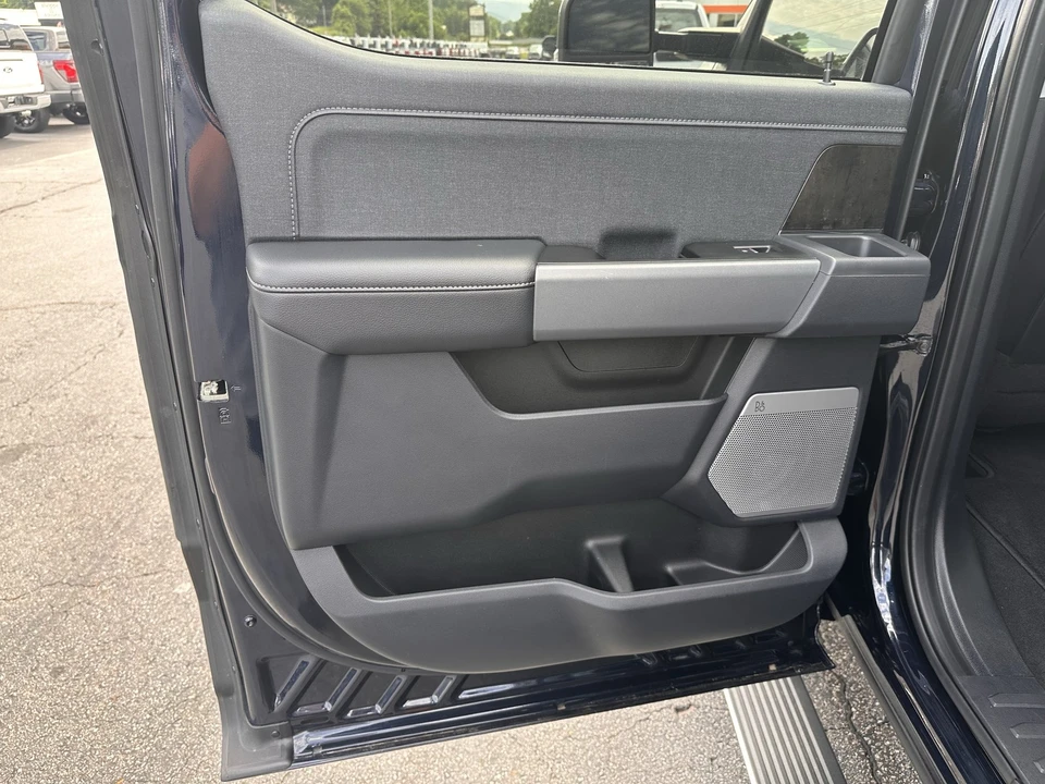 2024 Ford Super Duty 5th Gen - Image 13 of 31