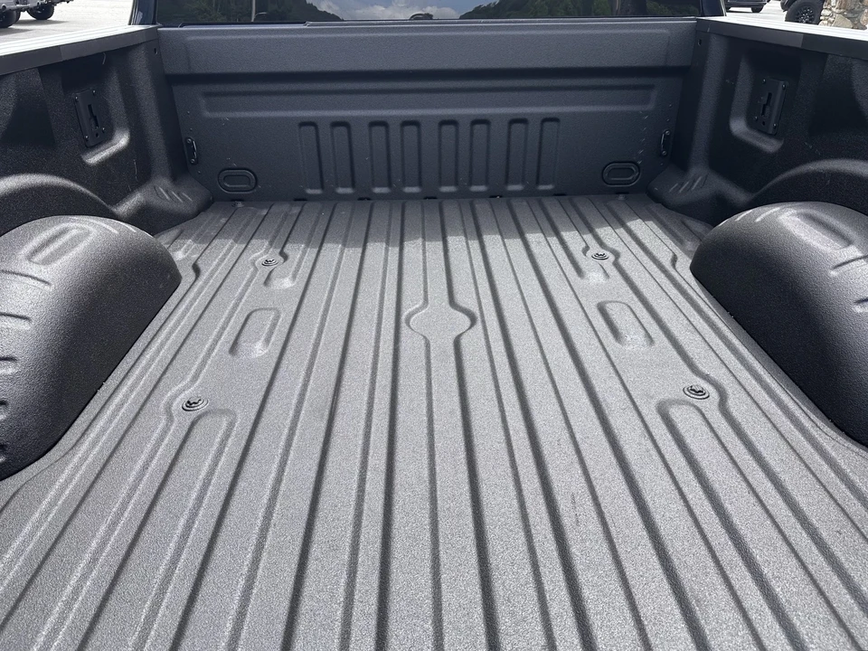 2024 Ford Super Duty 5th Gen - Image 9 of 31